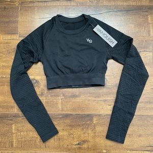 Vanquish athletic shirt cropped